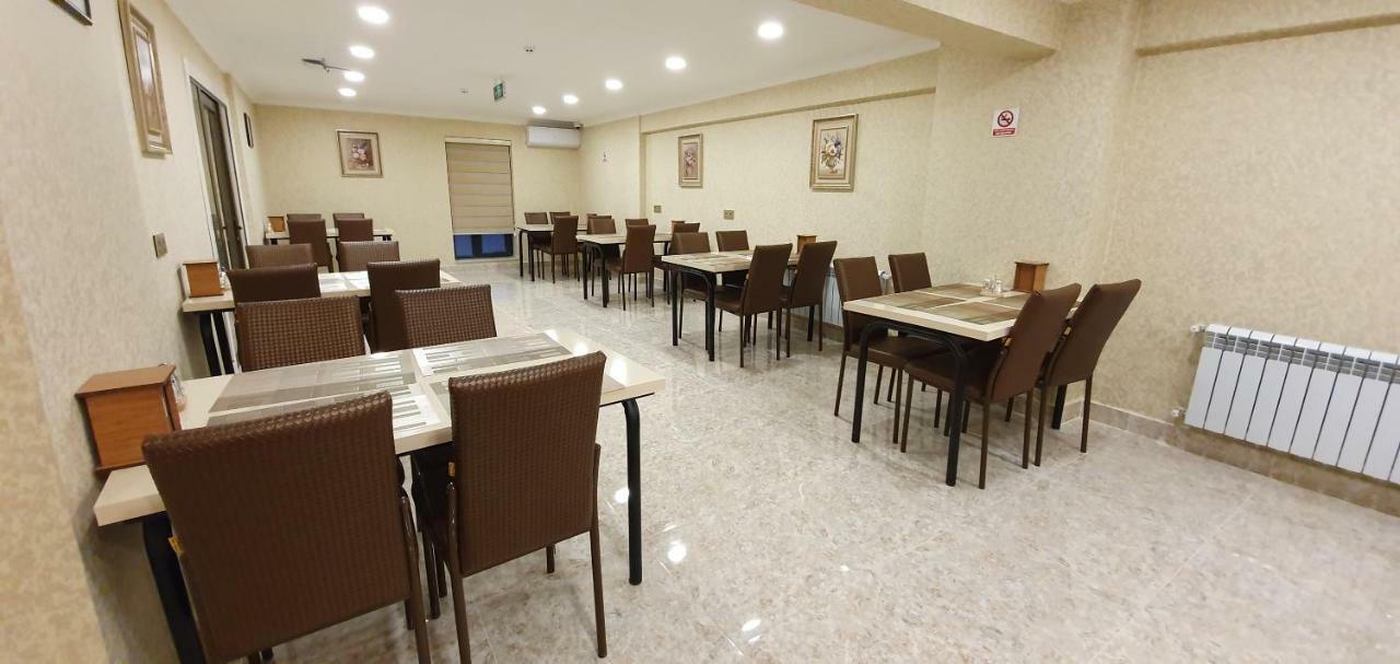 El Royal Hotel Baku Exterior photo